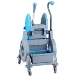 Wózek jednowiadrowy 15 l, z kuwetą 8 l, z prostą rączką, niebieski